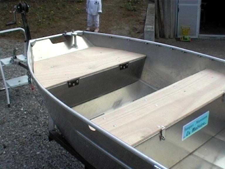 Barco de aluminio con fondo plano (17)