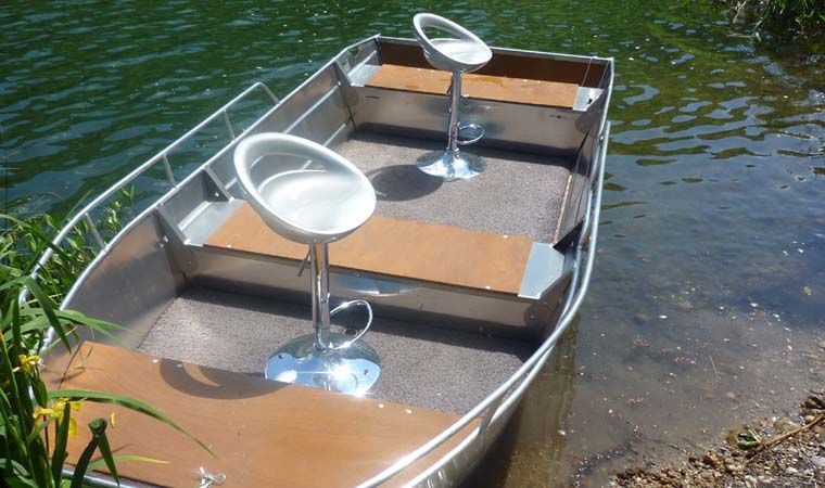 Barco de aluminio con fondo plano (18)