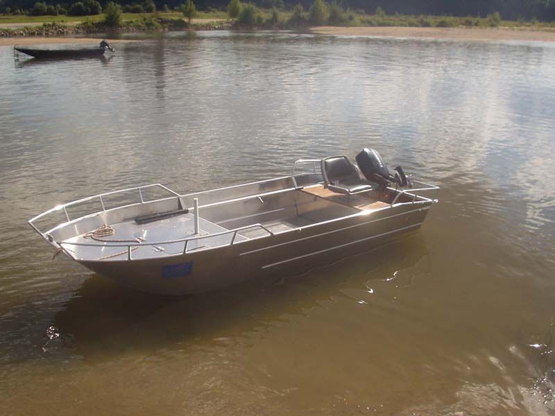 Barco de aluminio con fondo plano (2)